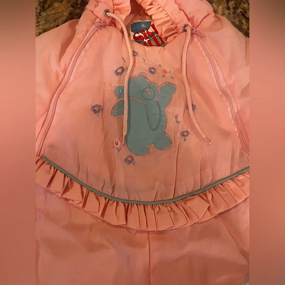 Adorable Vintage 24 M Ski Valley Snow Suit‎ Bear Embroidered Pink